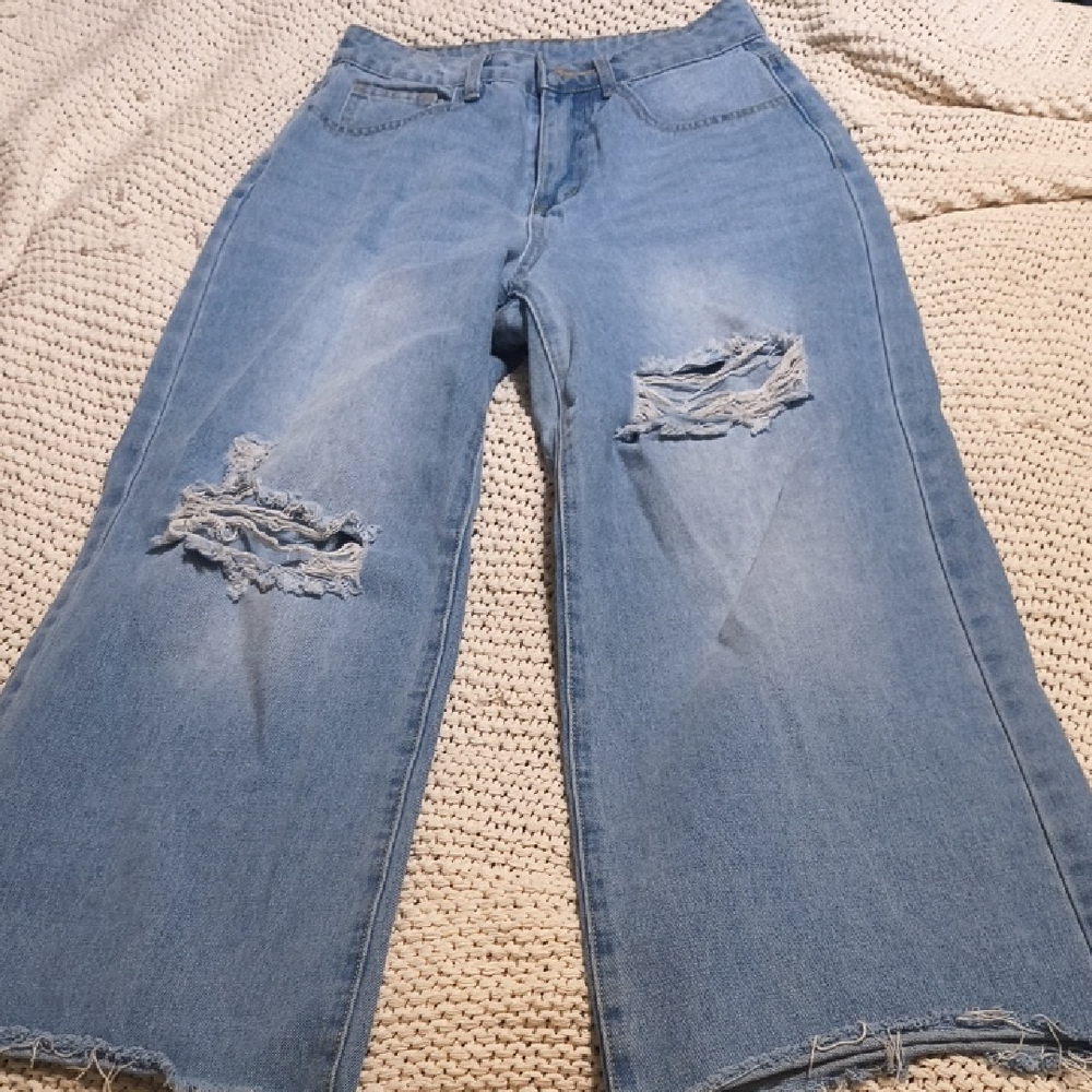 SHEIN Light Blue Distressed Flare Jeans Short
